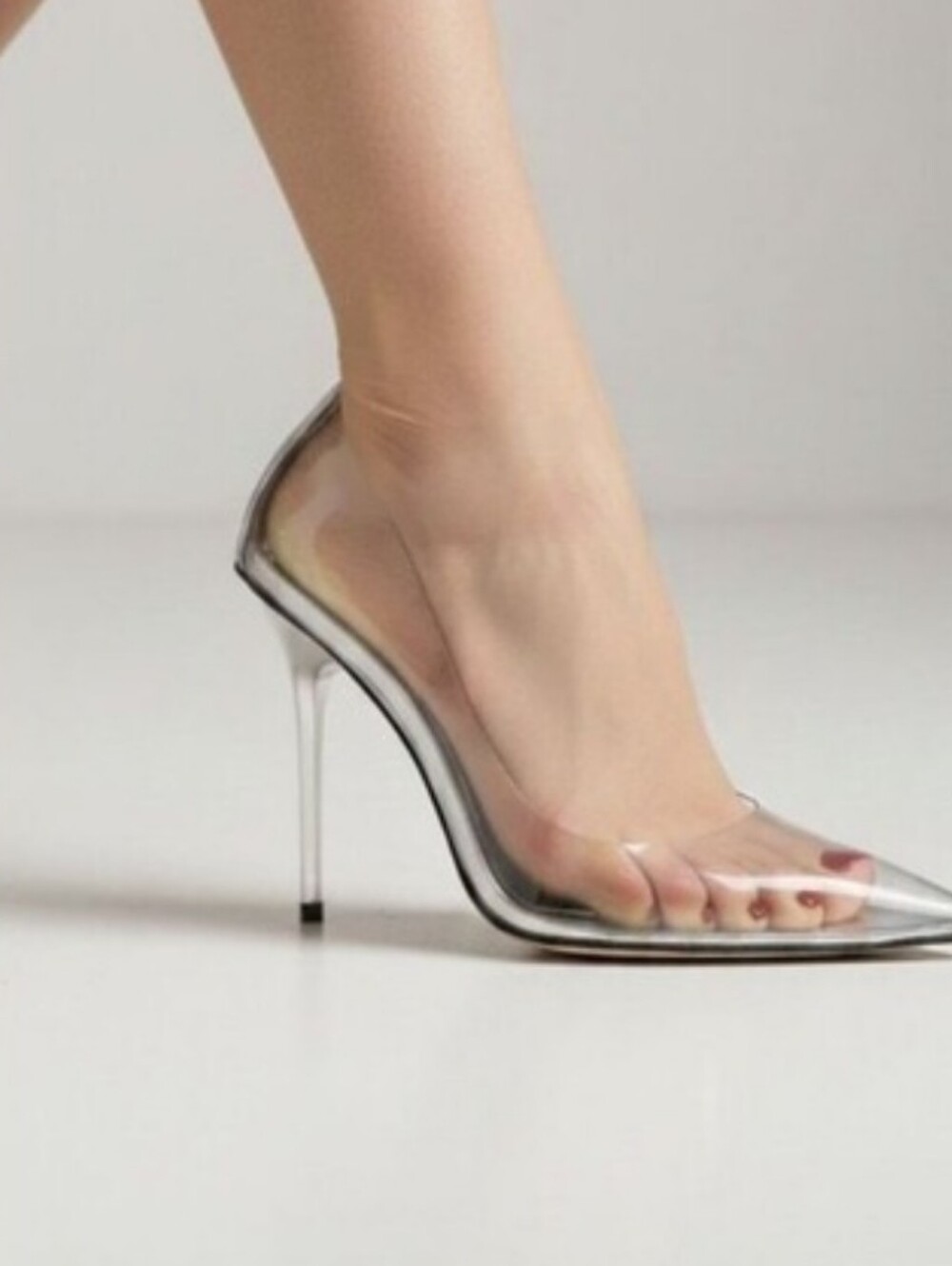 Good American Clear With Silver Accent Pump